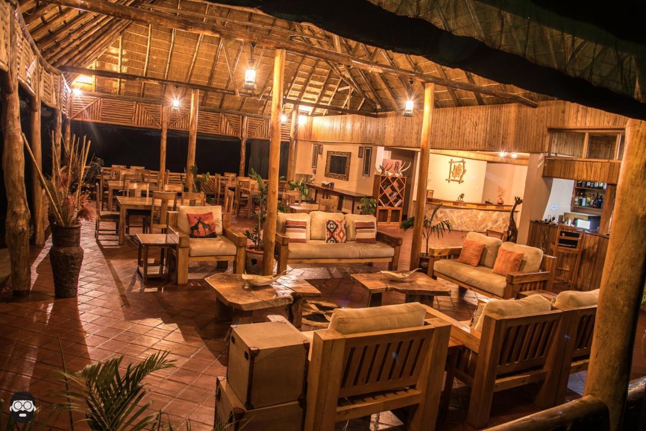 Twiga Safari Lodge Paraa Exterior photo